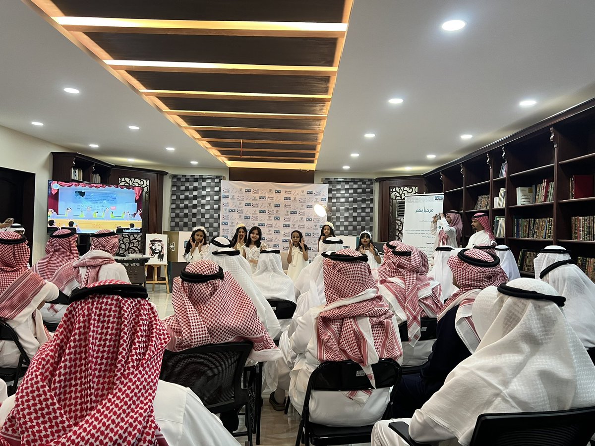 AFAGYOUTHAS's tweet image. سعدنا في #جمعية_آفاق_الشبابية بجازان باستقبال وفد اعضاء مجلس الشورى الموقر بمقر الجمعية بمركز حجاب الحازمي الثقافي بضمد ؛ حيث اطلع الوفد على أبرز المبادرات وبرامج الجمعية  التي تقدمها لتمكين الشباب وتنمية المجتمع. 🌟

​#جازان #مجلس_الشورى #آفاق_الشبابية