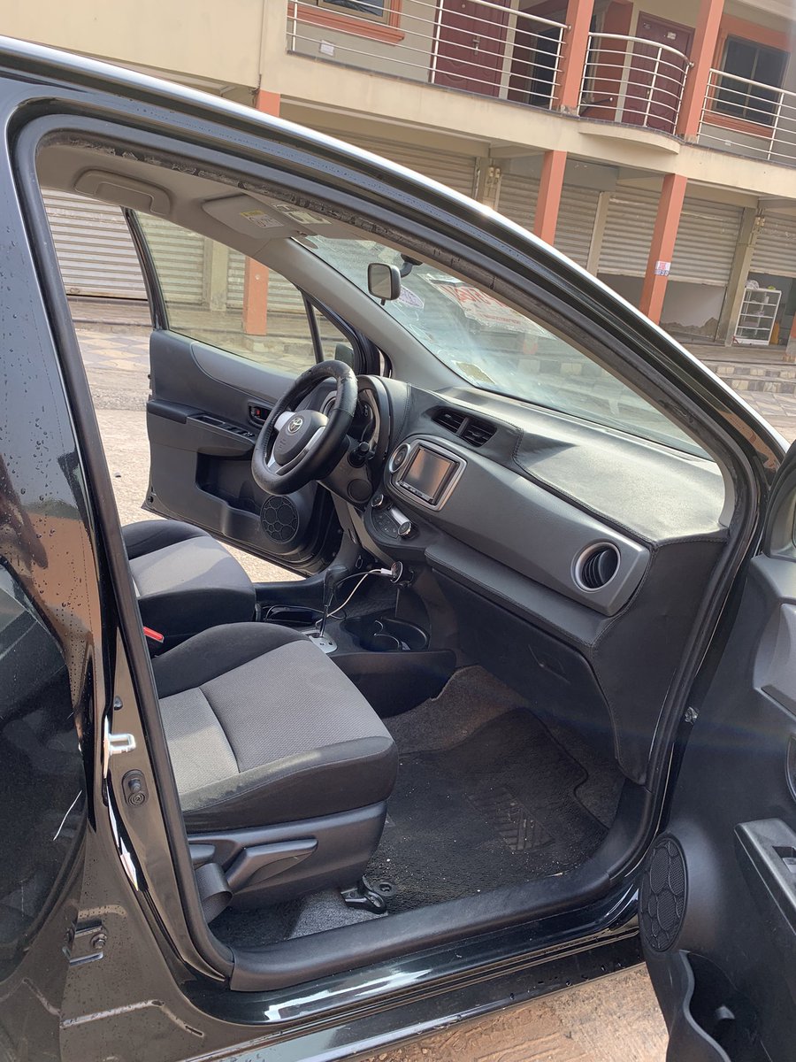 KofiVanHybels's tweet photo. @kwadwosheldon 2013 Vitz 95k only 
Dm or call 0558513981 https://t.co/h83Ijcixqo