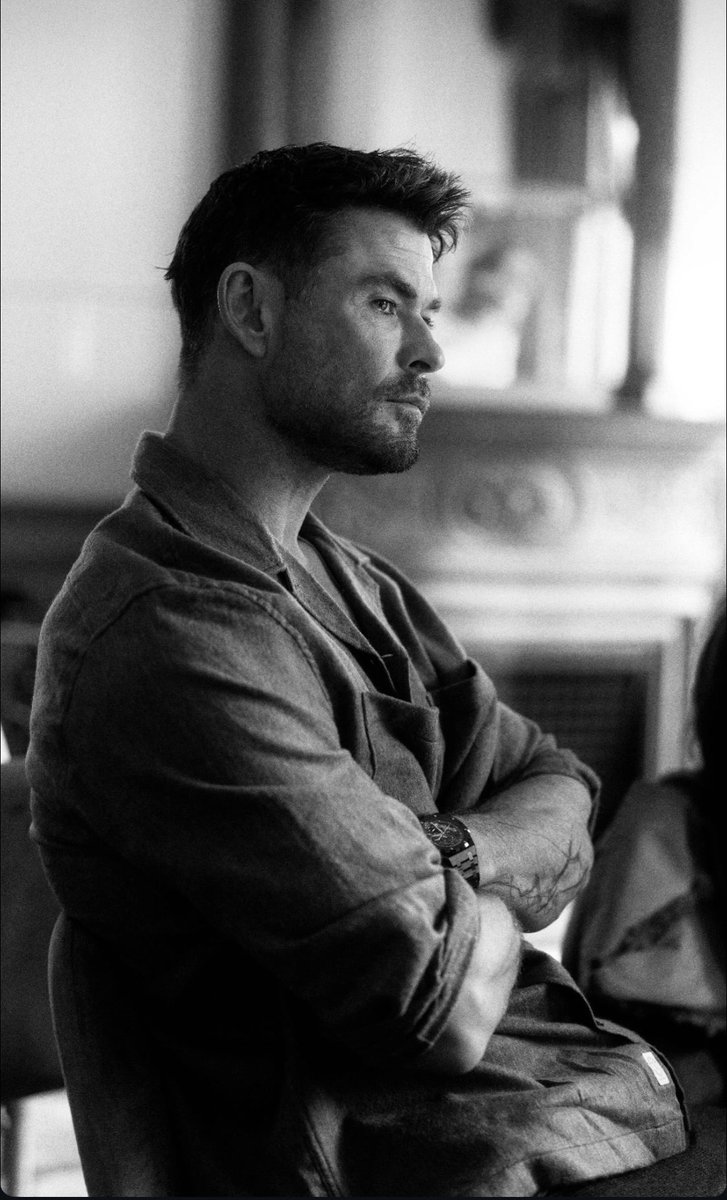 最新のクリスヘムズワース📸

いい感じに渋みが出ててかっこえぇ。。。

ええ漢や。。。🫨

#クリスヘムズワース
#映画好きな人と繋がりたい