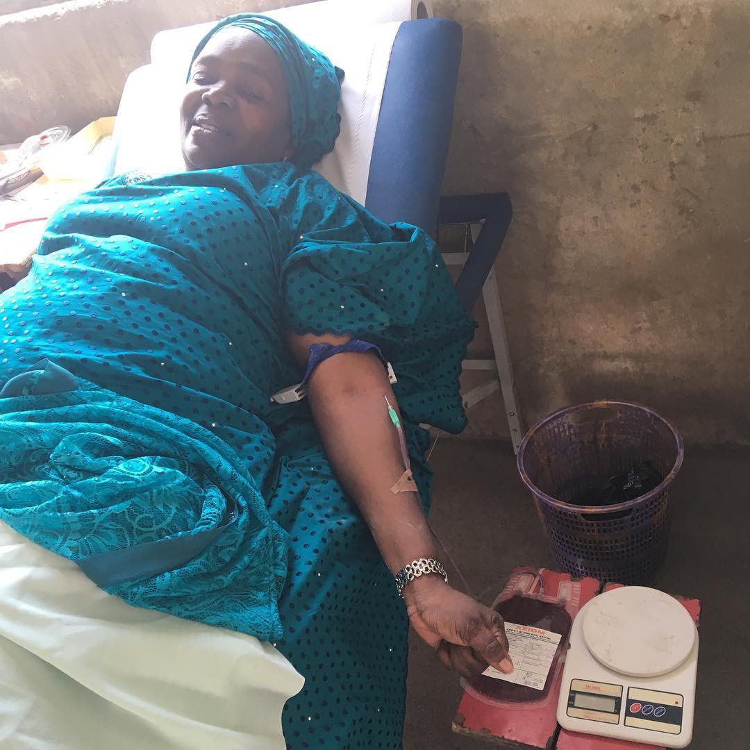 Haima_Health_'s tweet image. Some things never change.

Our founder’s mum has been giving blood for over a decade and showing us what consistency looks like — from 2016 to 2026, still showing up so others can live.

Legacy isn’t what you say… It’s what you give.

#HaimaHealth #everydropcount #lifesaver #wcw