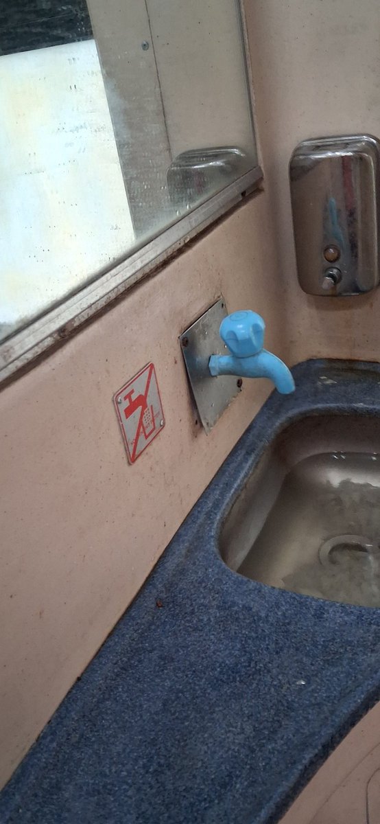 commered's tweet photo. @drmdhnecr @RailwaySeva https://t.co/QX9tJFJIxh