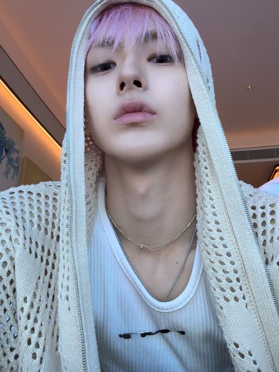 꼭 데뷔하시길.