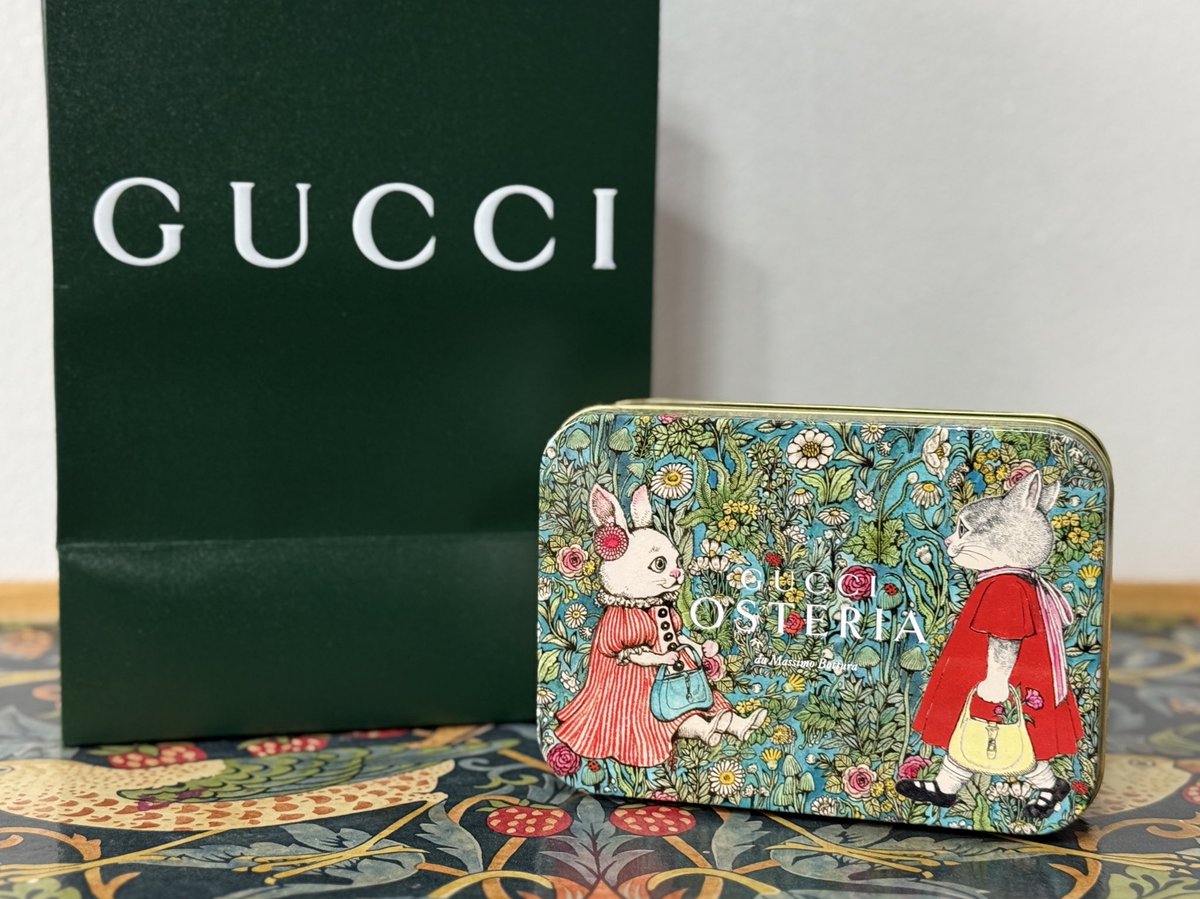 グッチのクッキー缶 9990円 これはクッキー代じゃなくて ときめき代