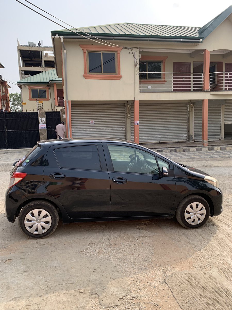 KofiVanHybels's tweet photo. @kwadwosheldon *_2013 TOYOTA VITZ 4PLUGS_*
Freshly Cleared 

Automatic 
1.3L
4plugs 
Mileage 50235
Push start 
Fog lights 
Neat fabric seats 
Chilly 🥶 AC
Power windows and mirrors
Cup holders
Electronic folding mirrors 
Very clean and neat 
Price : 95,000 https://t.co/GhHB0nLxzR