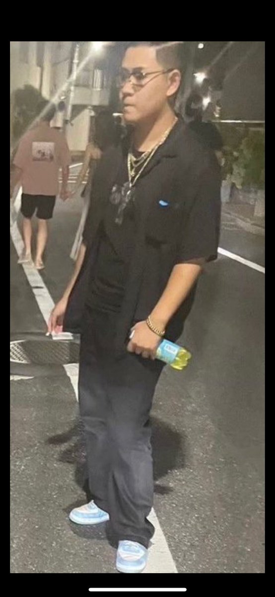 T6596788225141's tweet image. 関東国際高校 暴行事件の犯人

顔面を殴る

犯人の詳細および余罪が判明。 犯人情報

万引き： 常習的に行っている疑い。

警察へのコネ誇示： 「警察上層部に知り合いがいる」と豪語。すべての罪を揉み消せると周囲を威圧。

新宿駅階段から突き落とし（複数名）

#いじめ #いじめ動画 #暴行