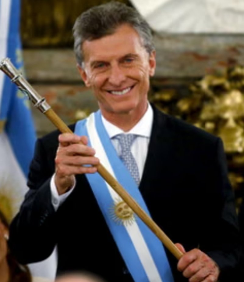 LEO_NA_12's tweet photo. @charlescaissa ""El rock del gato""
GATO hay UNO SOLO.
X mas q sueñe mil vidas,no le llegará ni a los tobillos.
Xq usó su investidura con un proyecto de país,no de poder.
Aparte de no ser un niño resentido.
#EsMMacri
#MMacri2027 https://t.co/N1udLvPARr