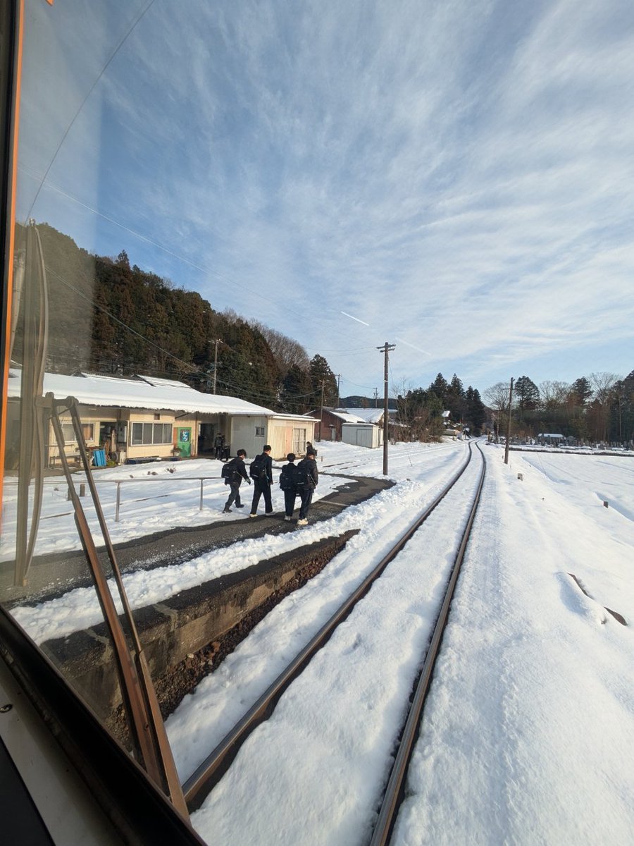 HanshinExpress's tweet photo. 雪の谷汲、良かったです。
仕事で行ってました。
樽見鉄道も堪能しました(ﾟ∀ﾟ) https://t.co/xlWT2xRwWZ