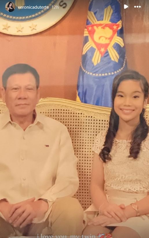 TINGNAN | Ibinahagi ni Veronica “Kitty” Duterte ang isang larawan nila ng kanyang ama, si dating Pangulong Rodrigo Duterte, na kuha noong nanunungkulan pa ito bilang ika-16 na Pangulo ng bansa mula 2016 hanggang 2022.

Sa caption ni Kitty, nakasulat ang: "I love you, my twin."