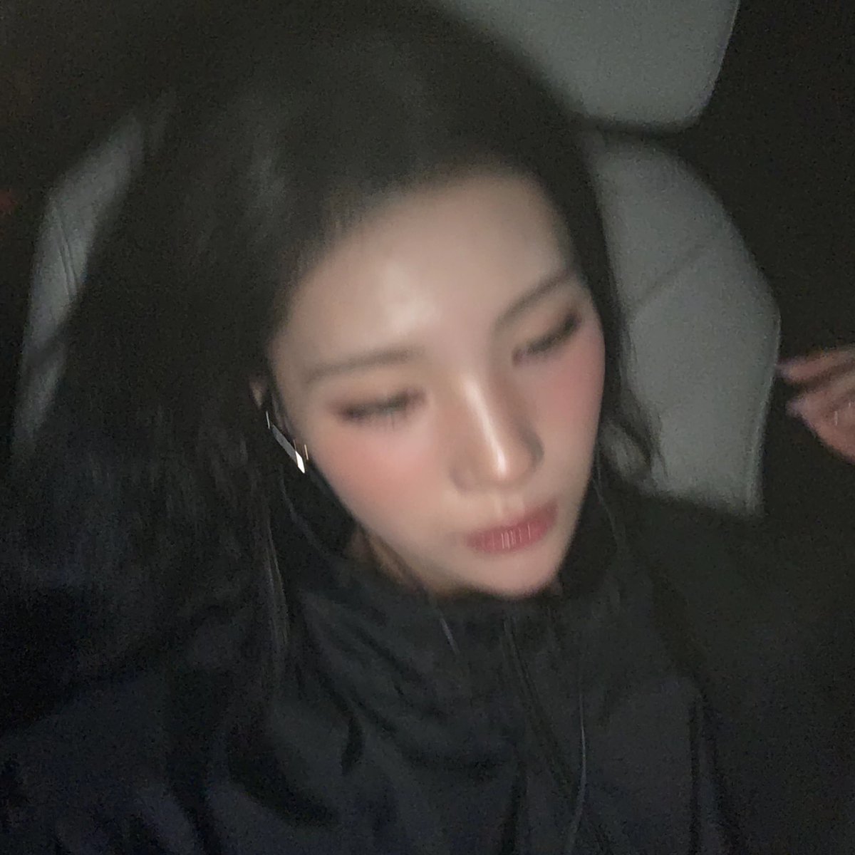 H2H_NEWS's tweet image. 260128 JUUN WEVERSE POST

“Warning: dizziness ⚠️”

#Hearts2Hearts #하츠투하츠 #H2H @Hearts2Hearts