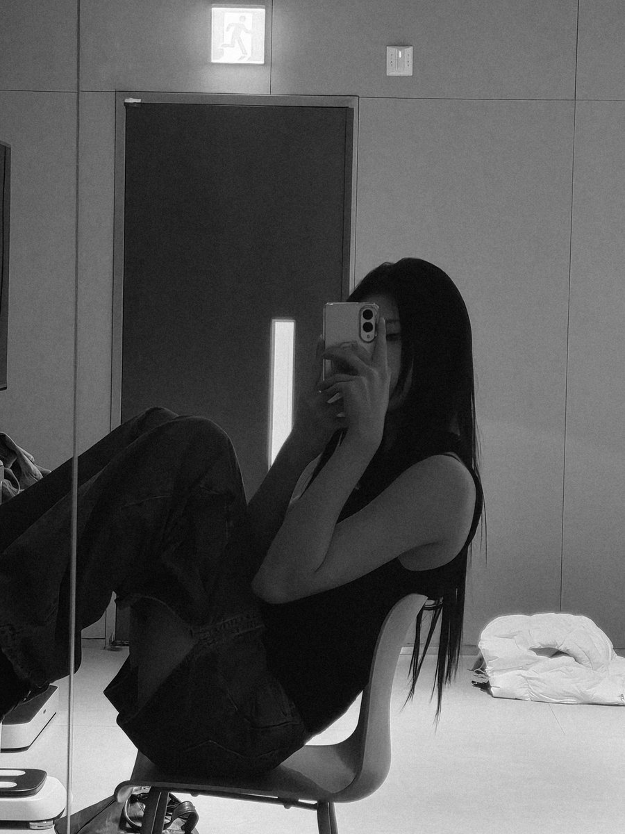 H2H_NEWS's tweet image. 260128 JUUN WEVERSE POST

“Warning: dizziness ⚠️”

#Hearts2Hearts #하츠투하츠 #H2H @Hearts2Hearts