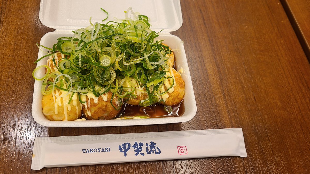 今月4回目のユニバ🎶
homie &amp;サザ友さんと一緒にインパ❗ライブ話しも出来て楽しかった～😆
ドンキー🦍シス障あったけど無事乗れて良かった😄
こうらのカルツォーネは激ウマでした😋
帰りに久しぶりの甲賀流😋