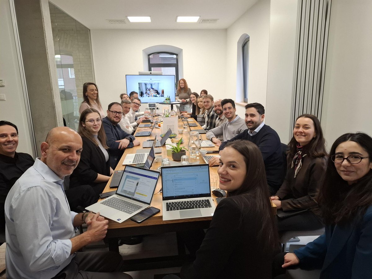 UNIRiTED's tweet photo. La semana pasada participamos en la reunión anual presencial del proyecto @CyberHubs_EU en Budapest 🇭🇺.

🤝Coordinación entre 7 países europeos y alineación de objetivos para el último año del proyecto, con foco en impacto y aplicación práctica.

#Cybersecurity #EUInnovation https://t.co/5Miszu0RPj