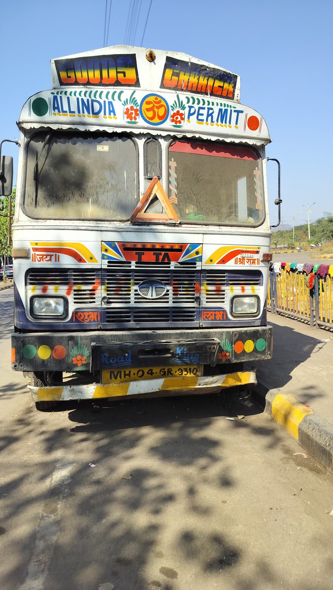 V step closer( मितेश ) tweet media