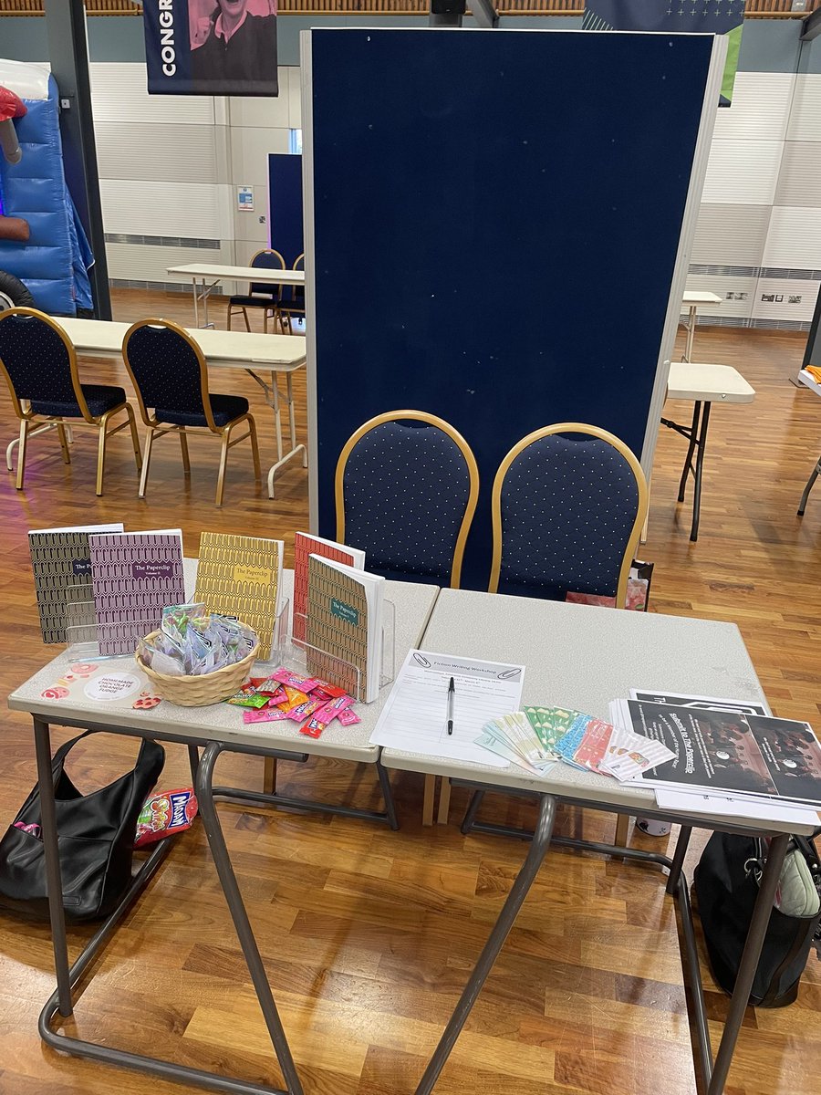 ThePaperclipUU's tweet photo. Come visit us today at @UlsterUni’s ReFreshers Fayre!! ✨📚✨📚✨📚✨📚 https://t.co/y5RnxbzLwx
