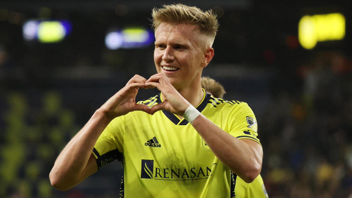 Second Tier podcast tweet media