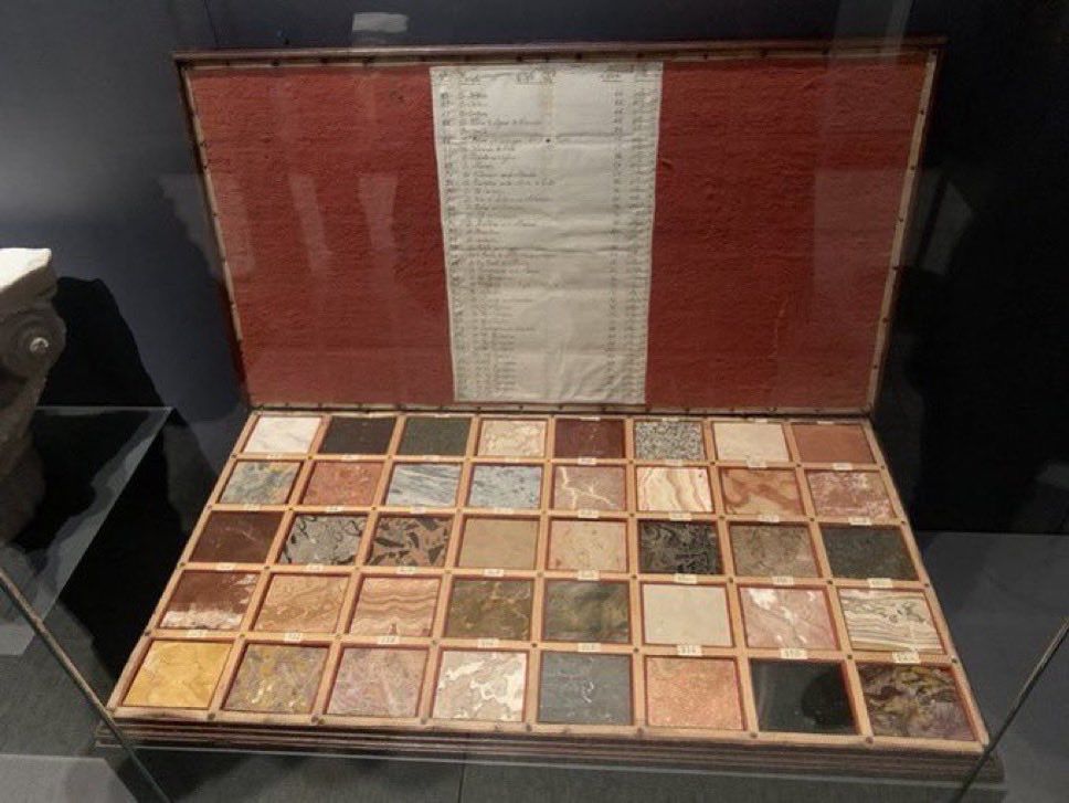 Alexny_85's tweet image. Este exquisito muestrario de mármoles  no tendría nada de particular…¡si no fuera porque tiene unos 250 años, y es una auténtica joya del Museo de las Colecciones Reales, en Madrid!

📷A.Navarro