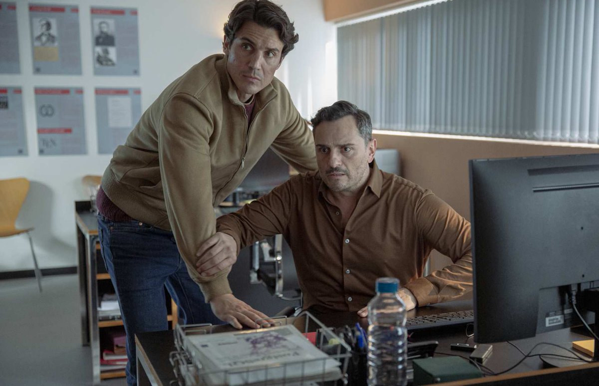 noescinetodo's tweet image. #PrimeVideo ha revelado las primeras imágenes de #DayOne, ambiciosa serie que explora la compleja relación entre la tecnología y la humanidad en la era digital. Protagonizan Álex González, Alba Planas y Asier Etxeandía, con Renata Notni, Iván Massagué...

noescinetodoloquereluce.com/2026/01/prime-…