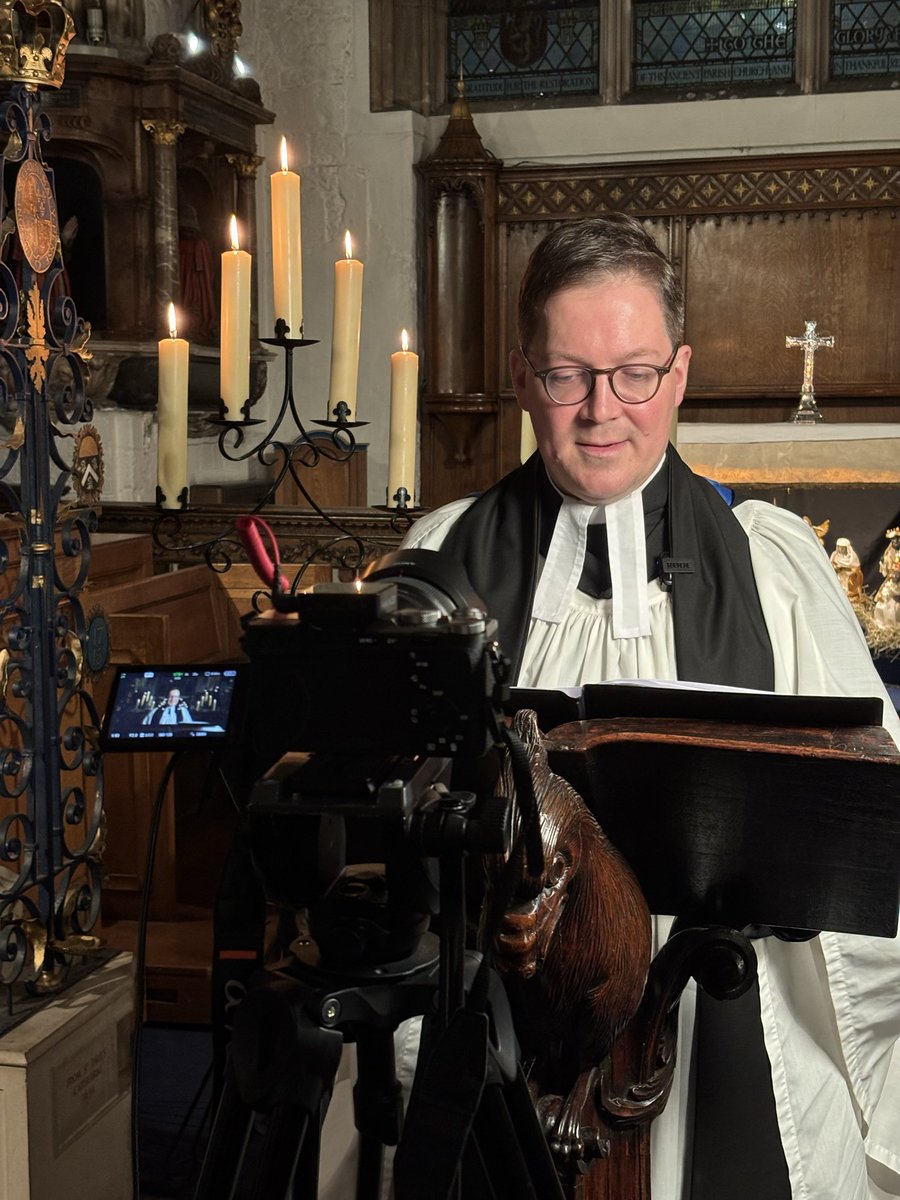 StOlaveHartSt's tweet photo. Some behind the scenes pics as we recorded the Church of England National Online Service for Candlemas. Watch from 9am on Sunday 1st February on the Church of England Facebook page and YouTube Channel!
#candlemas #presentationofchrist #epiphany @churchofengland @thecityofldn https://t.co/AxRaSgQ4eJ