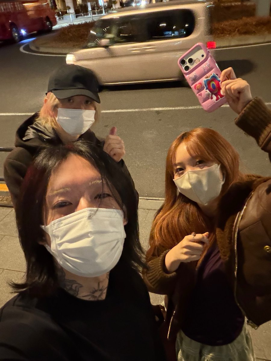 Ayase tweet media