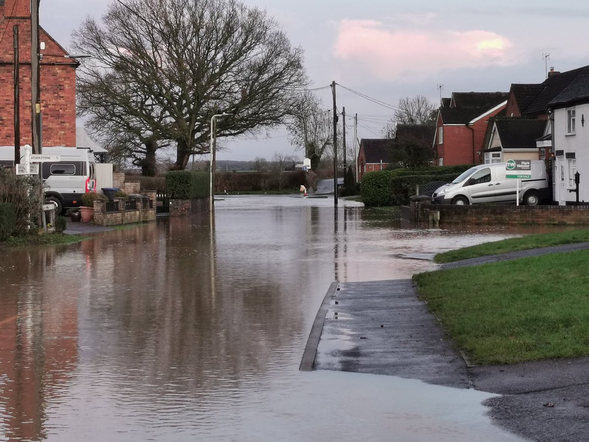 Jacksweatherch1's tweet image. Witherley, Leicestershire flooding yesterday evening
#loveukweather @BBCLeicester @bbcemt @Met4CastUK #stormchandra