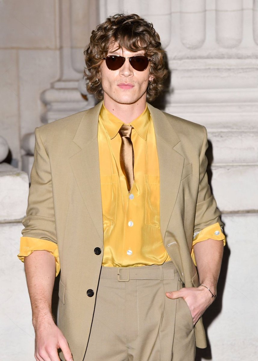 H0LLAN0VER's tweet photo. Connor Storrie attends the Saint Laurent Haute Couture Week

📸Shutterstock

#CONNORSTORRIExYSL #ConnorStorrieFashionWeek https://t.co/FfEkcPxuzX