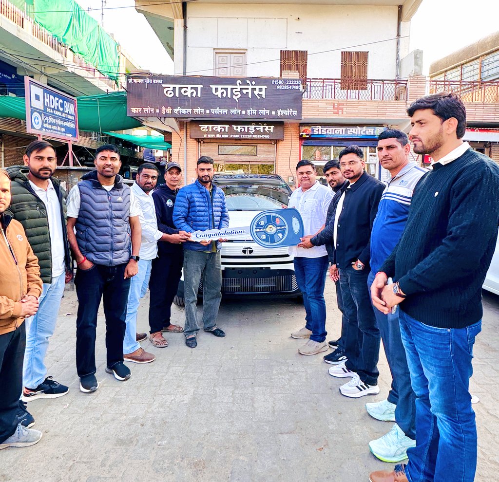 JATbera1's tweet photo. आज माता-पिता और आप जैसे साथियों के आशीर्वाद से TATA Harrier Ev Fearless+ 75 ACFC ली हां सा❣️🙌 https://t.co/Bskmvu9cbv