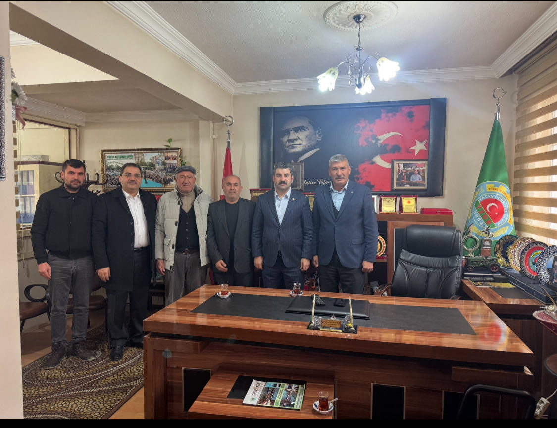 EyyupElmali's tweet photo. Ziraat odamızı ziyaretimize gelen Şanlıurfa milletvekilimiz TBMM idare Amiri sayın İbrahim EYYÜPOĞLU Şanlıurfa halliliye belediye başkanımız sayın Mehmet CANPOLAT nazik ziyaretleri için teşekkür ediyorum https://t.co/wjAZtHm6UR