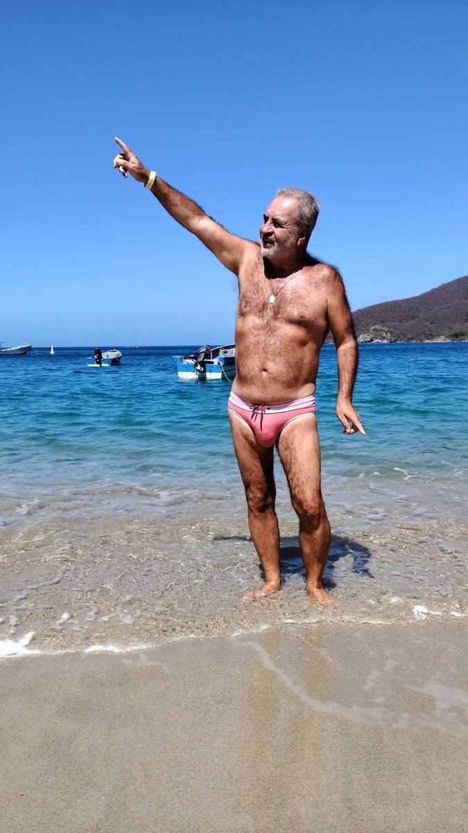 Hotdaddy tweet media