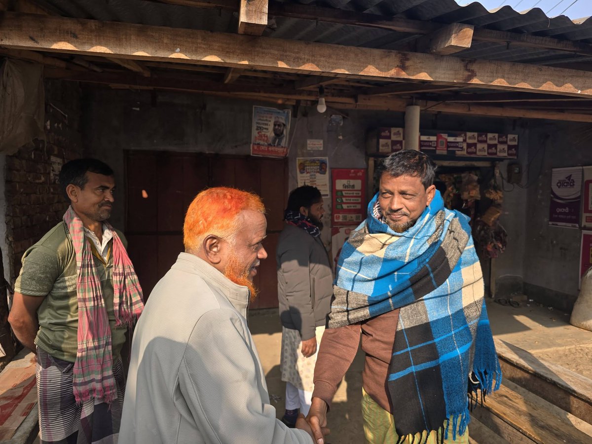 niBulbulBd's tweet photo. Public leader Nurul Islam Bulbul engaging with the people of Char Alatuli Union in Chapainawabganj Sadar Upazila.
— Admin
#LetsBuildBangladeshTogether
#RedCardToCorruption
#VoteForDaripalla https://t.co/JfPLbmAQta