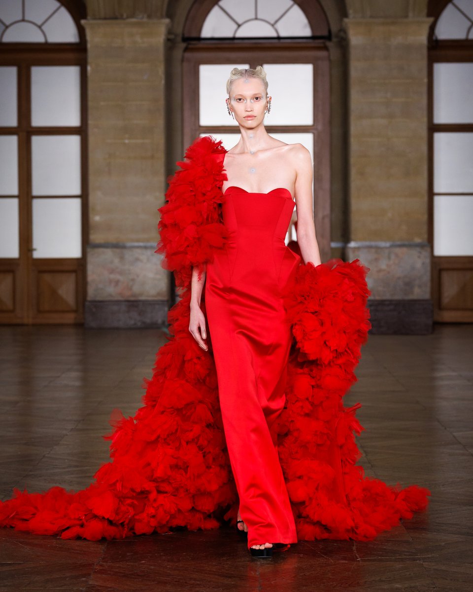 Gaurav Gupta Couture tweet media