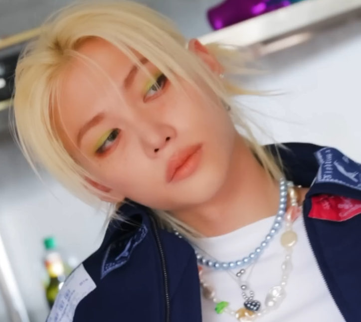 EPankratov2983's tweet image. Felix’s makeup that deserved way more attention
