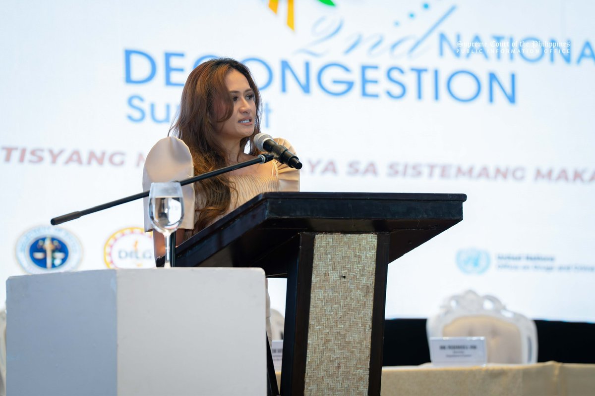 SCPh_PIO's tweet photo. In her opening remarks, SC Associate Justice Maria Filomena D. Singh, Chairperson of the JSCC Technical Working Group on Processes and Capacity Building and of the Steering Committee that conducted the first Summit, said the pilot Summit delivered concrete proposals on facing the problem of congestion.

Aside from the Judiciary, the Executive branch through the DOJ also pioneered initiatives to further decongest jails and prisons, as discussed by DOJ Acting Secretary Fredderick Vida.

The DILG, for its part, settled more than half a million cases at the barangay level through the Katarungang Pambarangay, according to DILG Undersecretary Rolando C. Puno, who represented DILG Secretary Juanito Victor Remulla.

READ: https://t.co/EvcMMPFY92