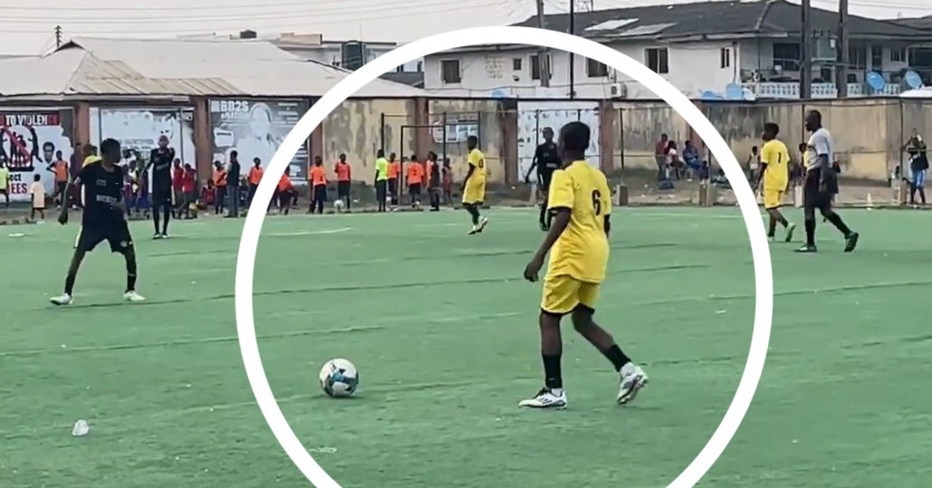 🇳🇬 Balogun Olajide 

Yaş: 12 
Pozisyon: 6-8
 
Nijerya'da düzenlenen U14 akademi turnuvasından aldık listeye, takipte kalacağız. 🧐