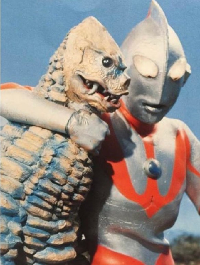 smile_channel25's tweet image. 【問題】

写真で一言。