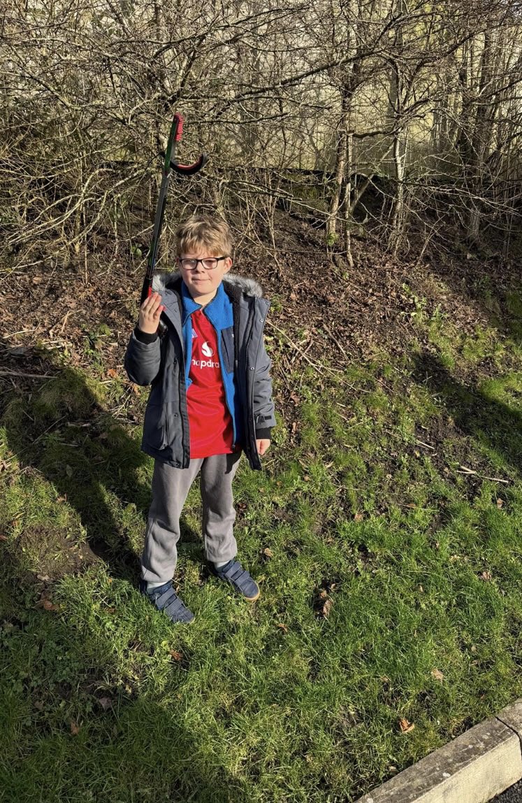 HorwichParishCE's tweet photo. Jasper has been litter picking which is helping our Climate and Sustainability. Well done Jasper! #hpy4 https://t.co/DYwrM203zT