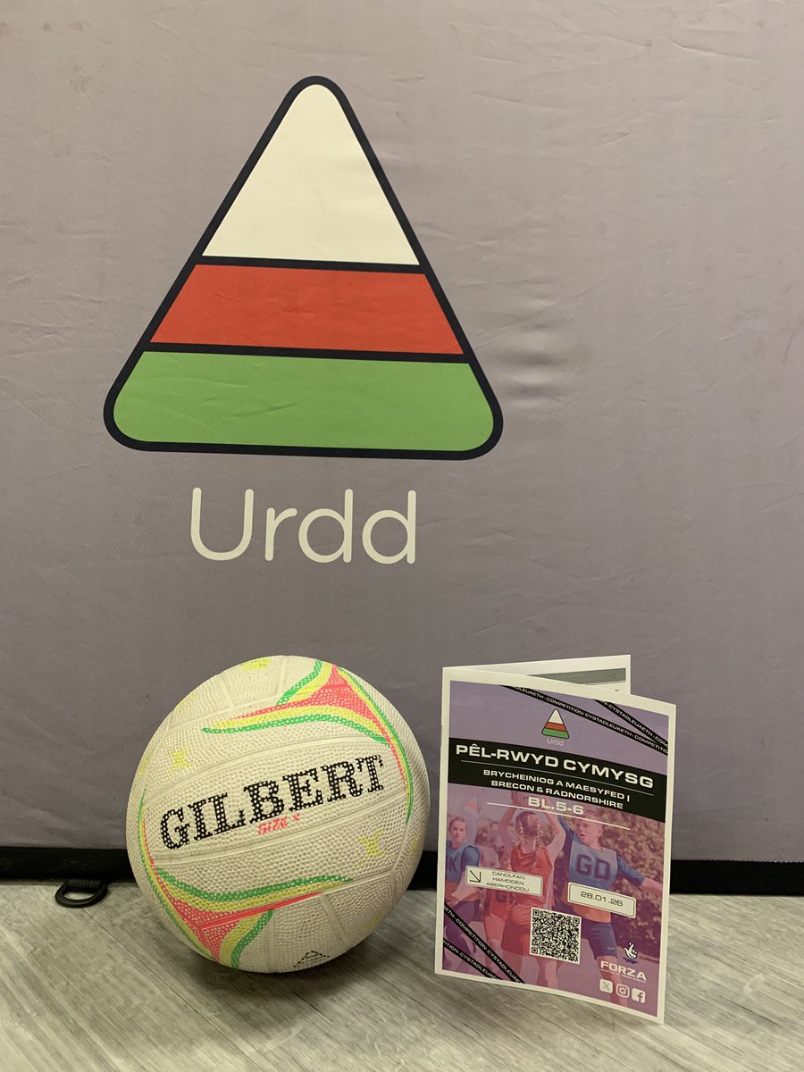 UrddBaM's tweet photo. Edrych ymlaen at groesawu pawb ar gyfer Pêl-rwyd Cymysg Bl.5-6 heddiw! 🏆🏐  We look forward to welcoming everyone for the Urdd yr.5-6  Girls Mixed tournament today!🏆🏐  @chwaraeonyrurdd https://t.co/HUgpvQhdmU