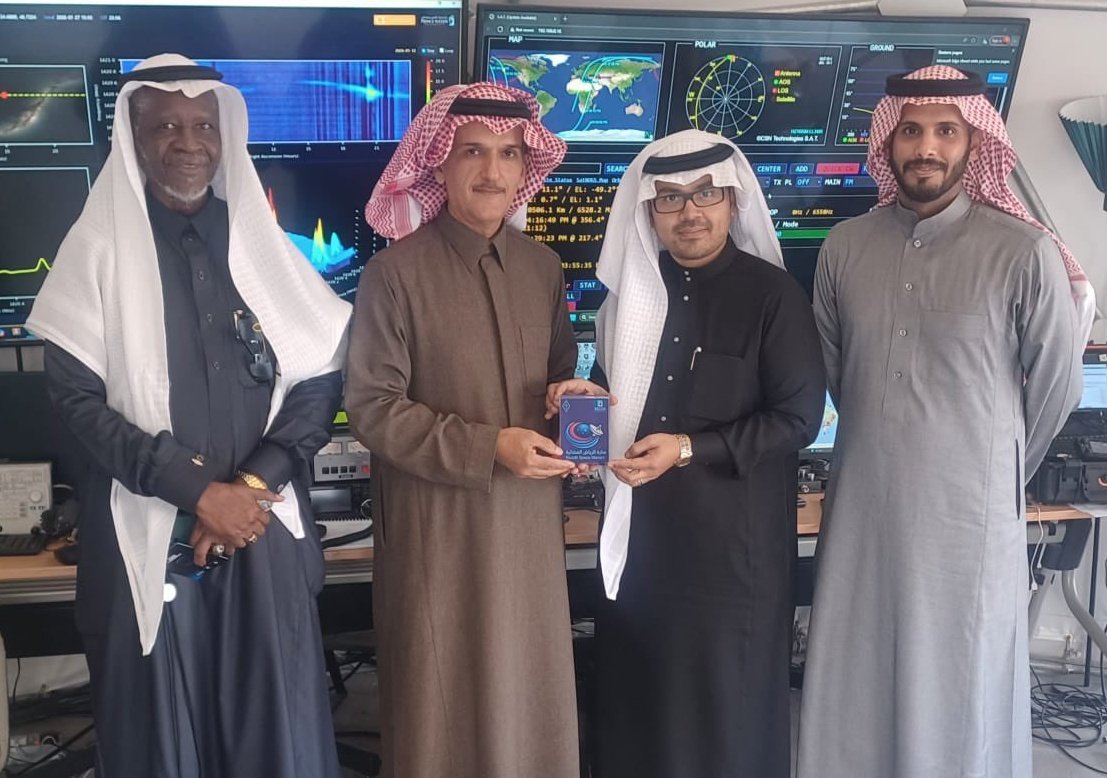 قسم علوم الفلك و الفضاء tweet media