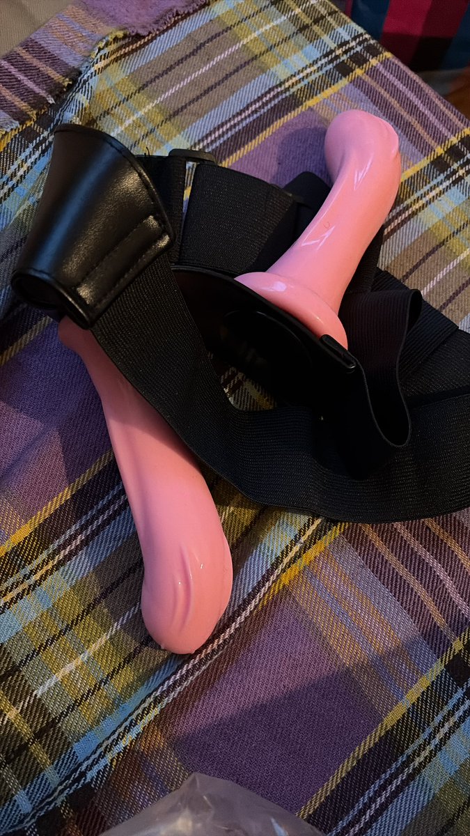 Pegged a sub who’s been serving me for years. 

I love the trust we have built ! 

Being my bitch can really be so rewarding for subs with respect and patience

Findom Finsub pegging kink domme