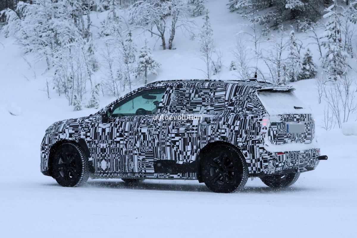 Epiq in the Elements! ❄️⚡️

The all-new Skoda Epiq has been spotted shredding through winter testing! 🇨🇿 From what we can see, Skoda’s "Modern Solid" design is looking sharp in the snow.

epiqforums.co.uk/viewtopic.php?…