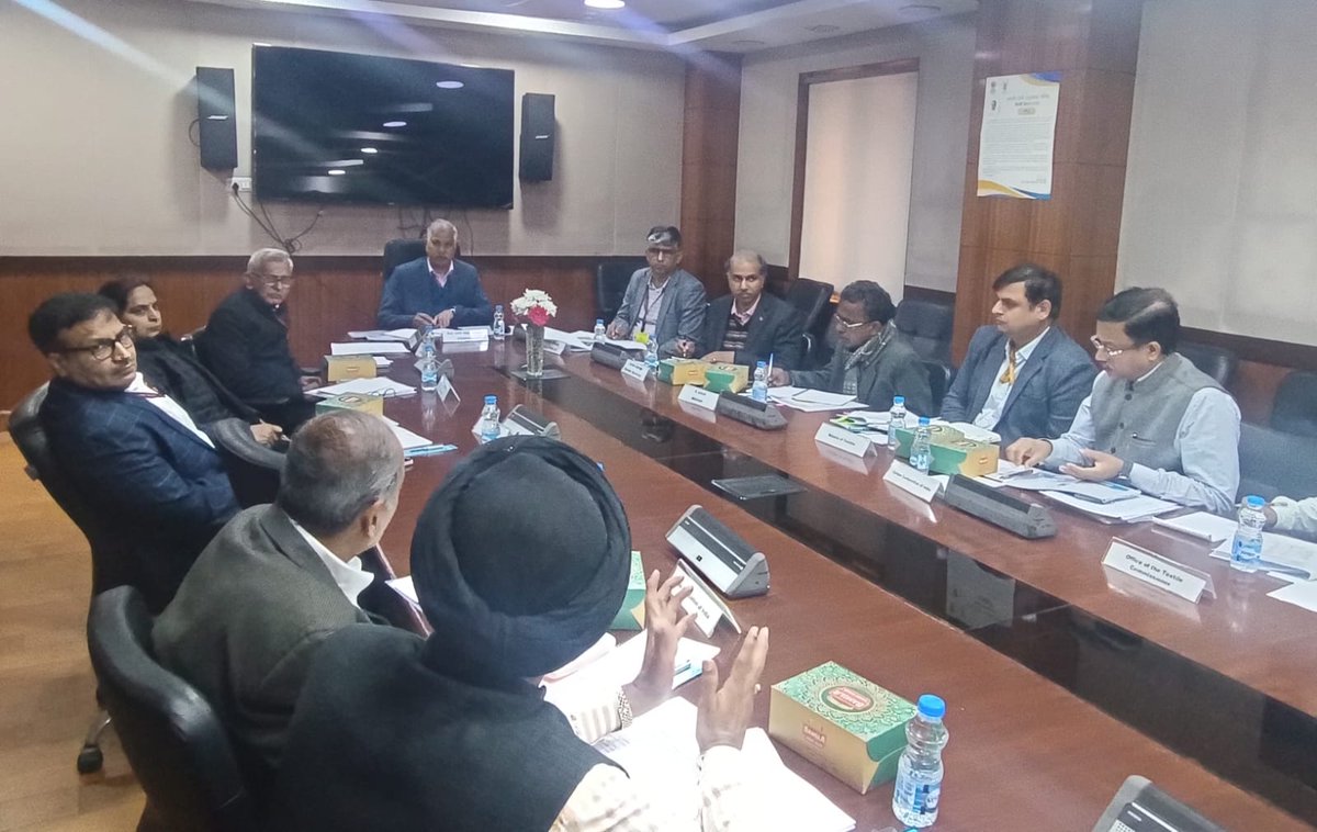 Shri Lalit Kumar Gupta, CMD CCI along with Director (Fibre), Ministry of Textiles attended the meeting on Price Policy for Kharif Crop 2026-27 for Cotton on 27.01.2026.(1/3)