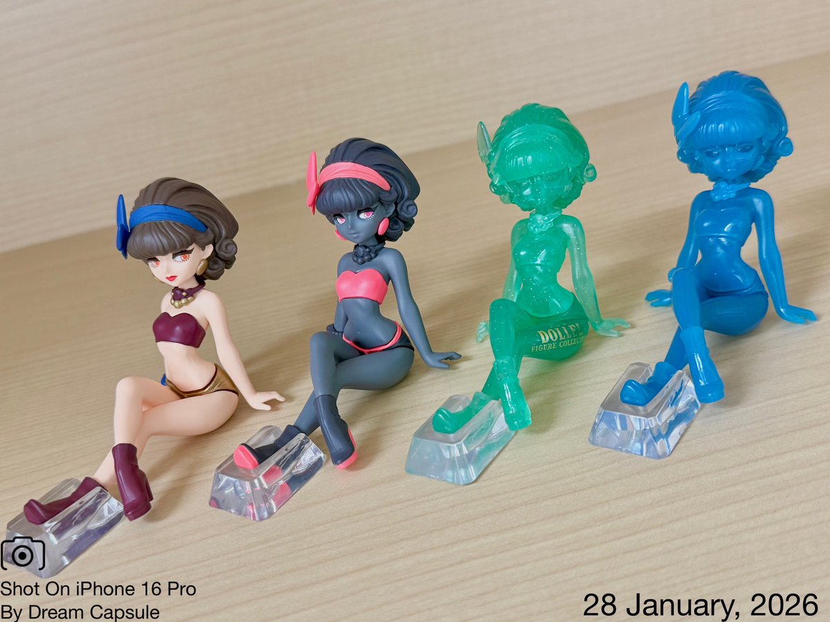 🌟新入荷ガチャ商品プレゼントCP🌟

大きなリボンとウェーブヘアが可愛い🎀
「DOLLEL FIGURE COLLECTION3」

フォロー&amp;RP(RT)していただいた方の中から抽選で2名様に全4種セットをプレゼント🎁
ドリカプへの入荷日とキャンペーン詳細は↓

#ドリームカプセル #ガチャ専門店