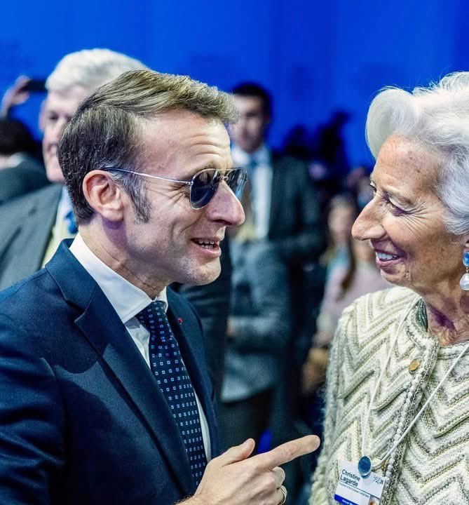 Dear Europe, look around you, are you wondering why its all going down the pipe? 

Now look at your "leaders" 

Now do you understand where your problems lie?