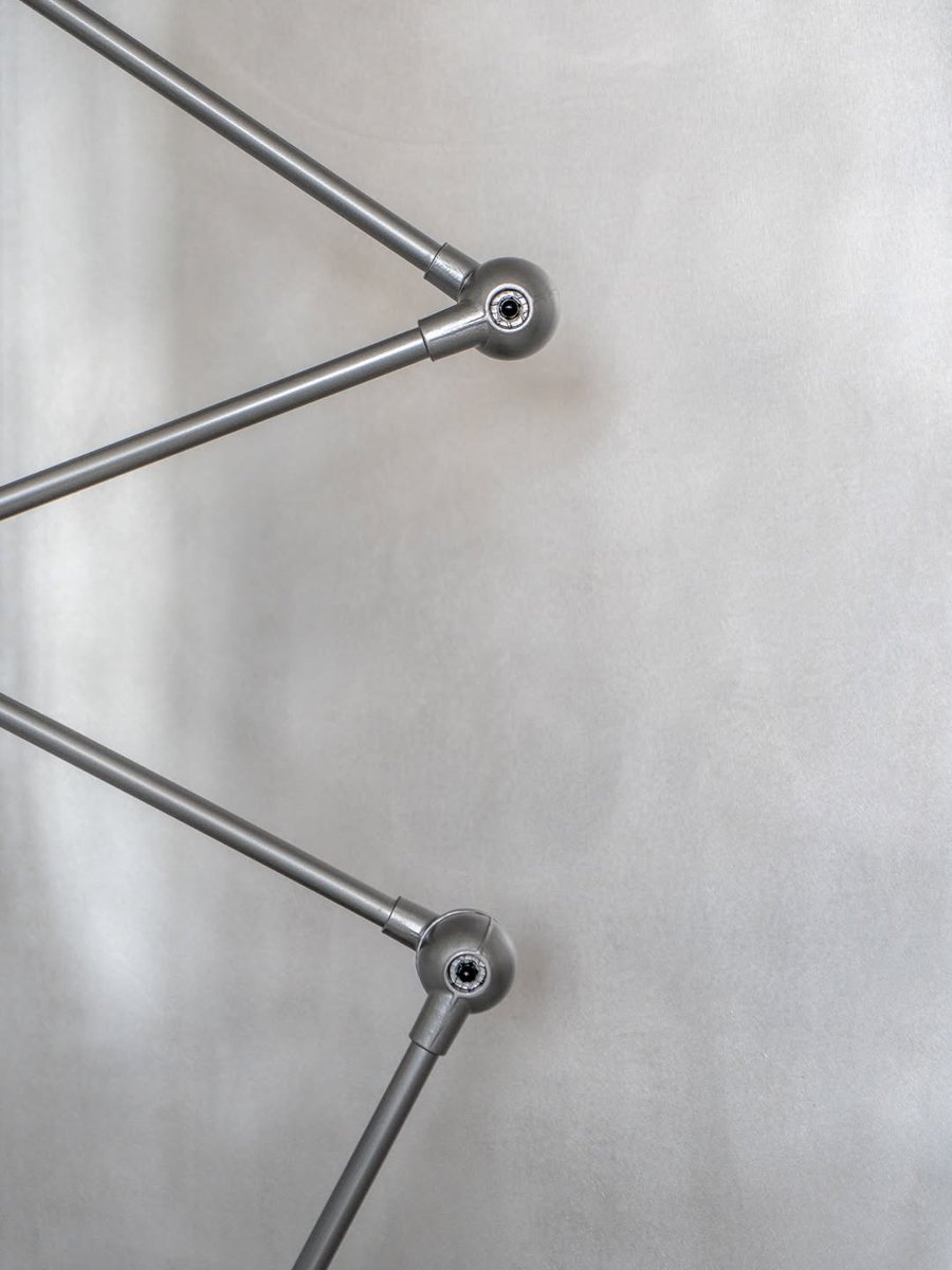 Lumitop_com's tweet image. Le lampadaire Loft D9406 par Jieldé, finition titane.
Ingénierie iconique, design articulé.
Fabriqué en France, pensé pour durer
À découvrir sur Lumitop.com
#Jielde #Loft #DesignFrançais #Lumitop #LampeIndustrielle
Finition titane, bras articulés, éclairage orientable