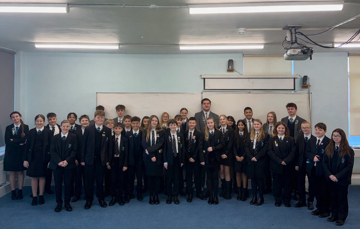 DurringtonHigh's tweet image. Our SSLT met with the Year 7 &amp;amp; 8 form reps this week to discuss the upcoming KAPP Challenge. The form reps shared a range of fantastic ideas, &amp;amp; the SSLT will now be incorporating these into their planning to help shape an exciting &amp;amp; inclusive event for everyone.
#KAPP