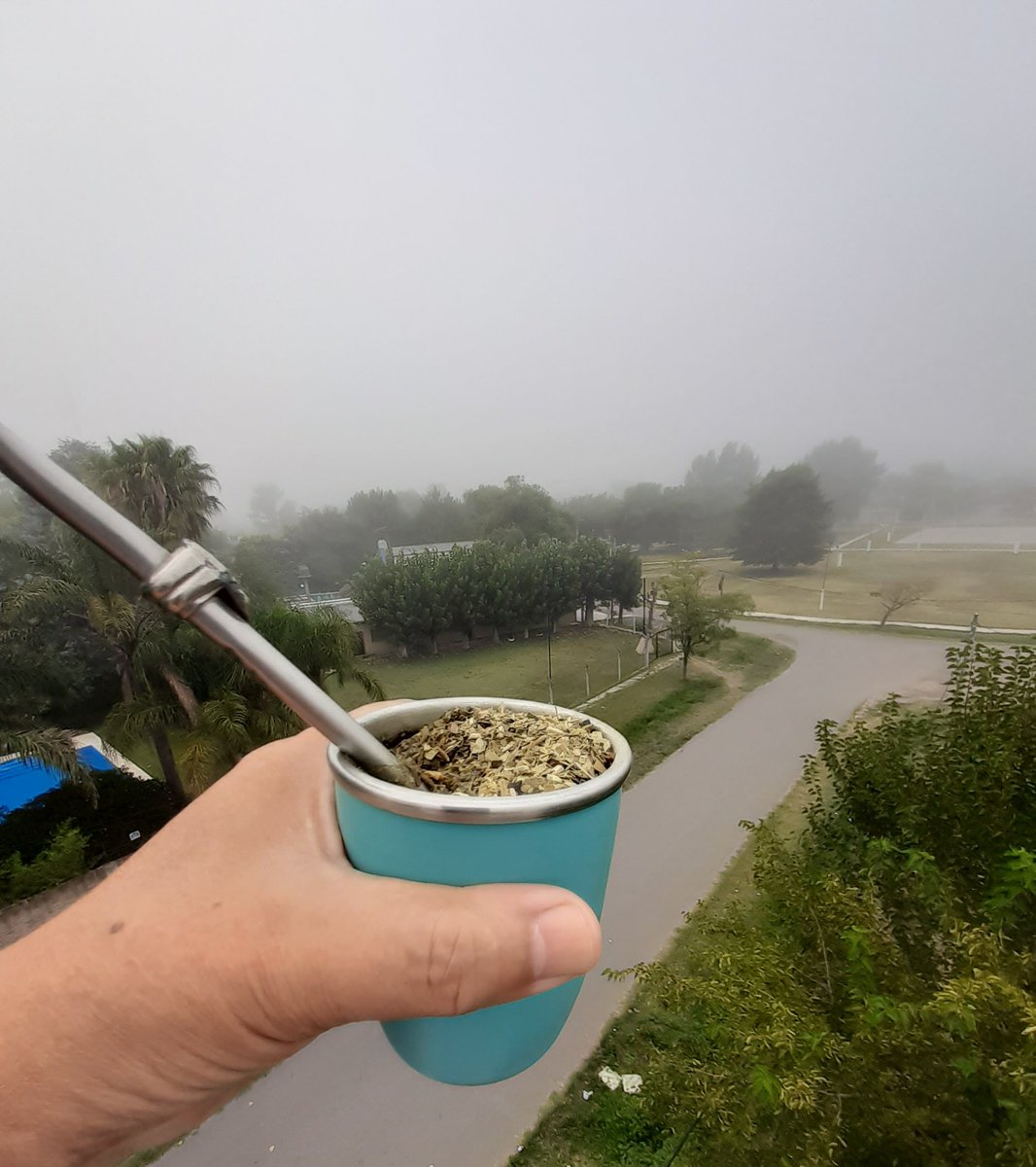 Buen día amigos twiteros 🐦💪🐦
Buen miércoles, hay bastante niebla. 
Pidieron frio  tomá niebla 🥰
Buena jornada¡!🌤🌼💫🍀🍃🍂
#BuenMiercoles 
#BuenosDías