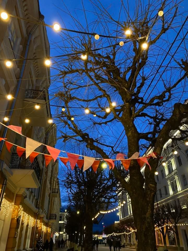 قد غِبتَ وإِليك إشتقنا ♥️🌙