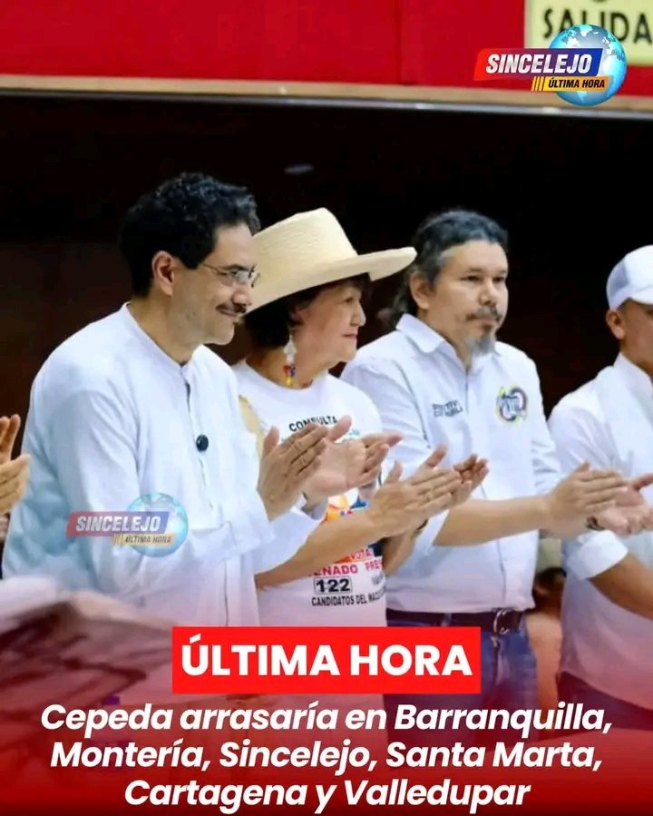 LinaLen66067444's tweet image. Iván Cepeda como volador sin palo.