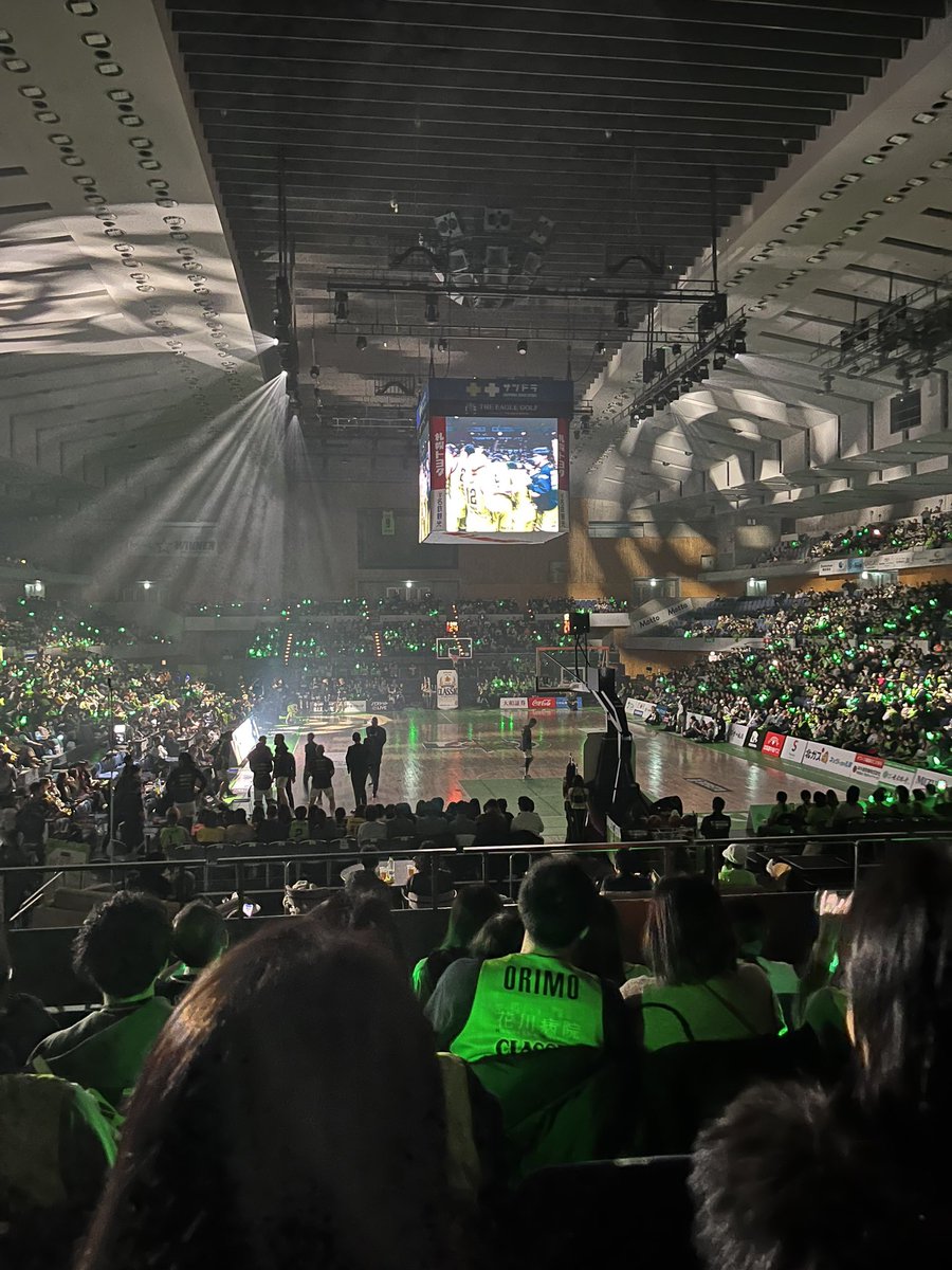 めっちゃ近い席とれた！
レバンガ今シーズン3回目です