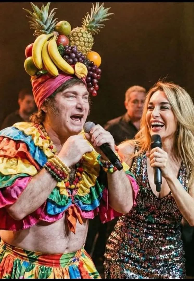 Rafael40424067's tweet image. El papelon de Milei en Mar del Plata;VERGÜENZA AJENA!!.