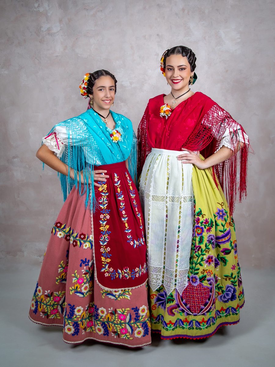 eltablacho's tweet image. Os presentamos a nuestras reinas 2026: la niña Carolina Olivera Las Heras y la Srta. Alba Medina Ferre. ¡Enhorabuena, preciosas! ¡A disfrutar!